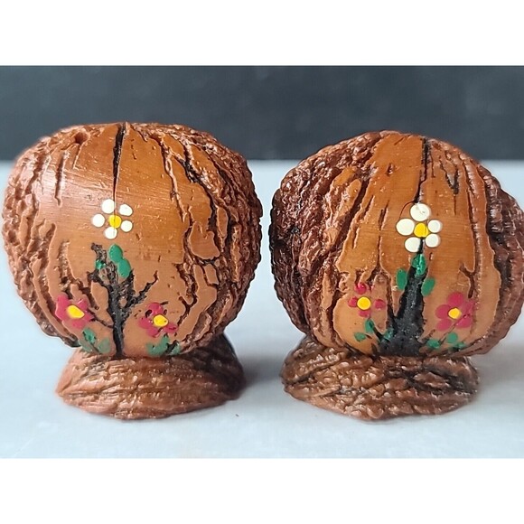 Vintage Walnut Pit Shaped Handpainted Floral Salt And Pepper Shakers, READ - Picture 2 of 10